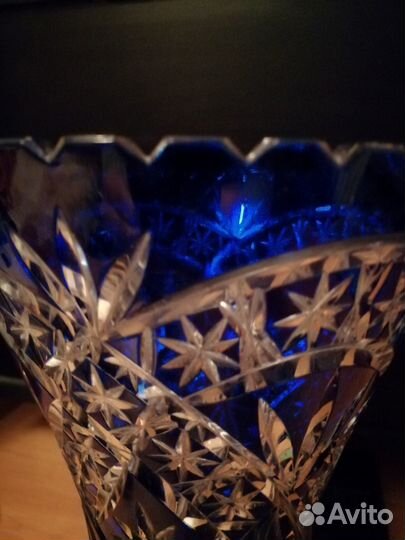 Большая хрустальная ваза