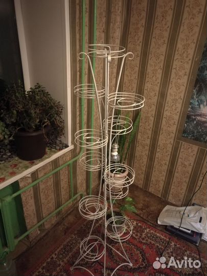 Подставка для цветов напольная металлическая