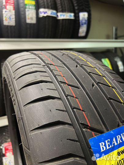 Bearway BW118 235/40 R19 114T