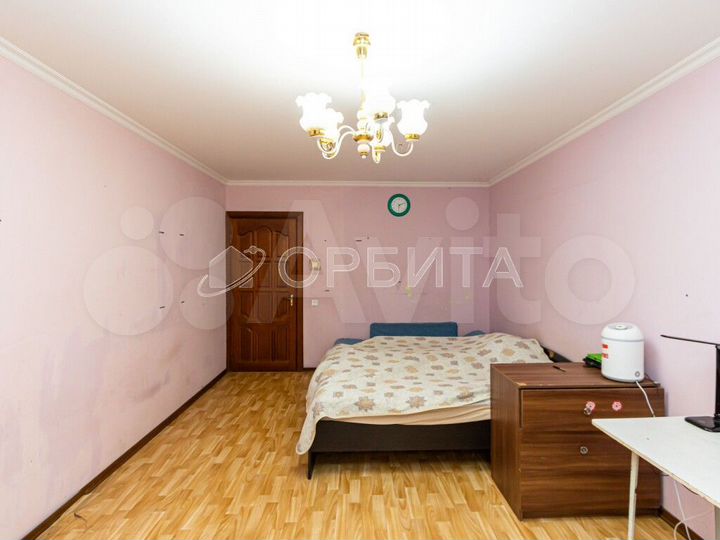 4-к. квартира, 110,4 м², 1/10 эт.