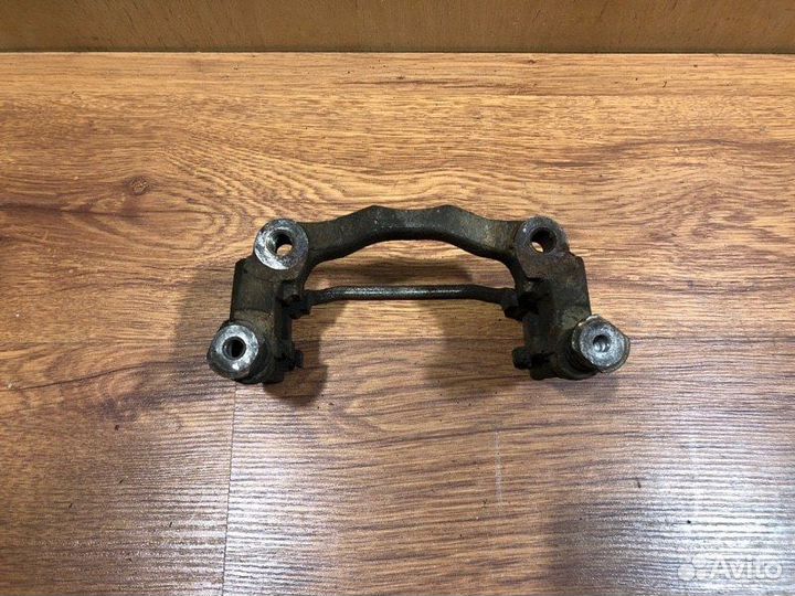 Скоба суппорта Ford Transit 2006-2014