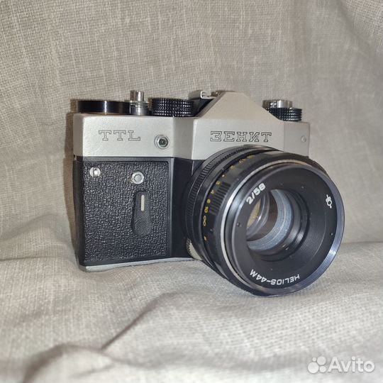Фотоаппарат Зенит ттл с объективом Гелиос 44м