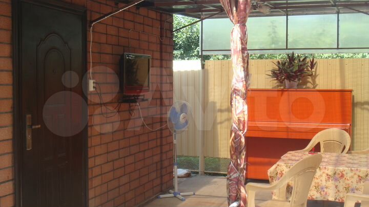 Дом 30 м² на участке 5 сот.