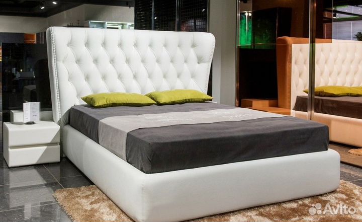 Спальные гарнитуры