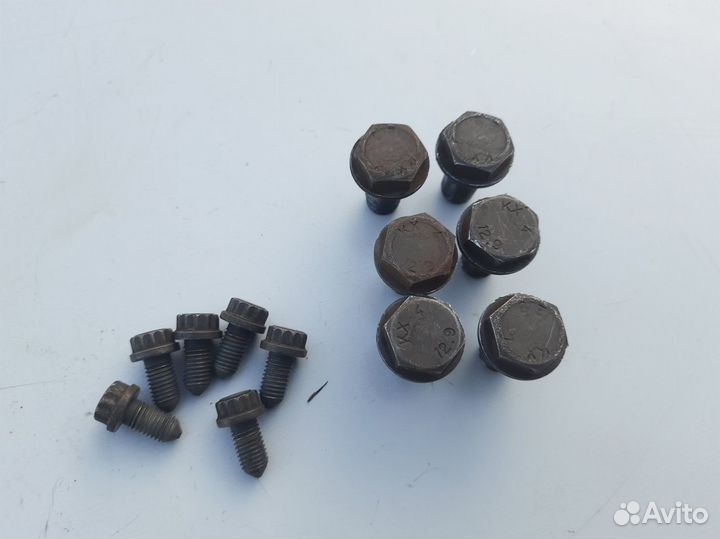 Болты коленвала Skoda Fabia