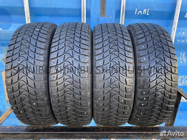 Michelin X-Ice North 3 205/55 R16 92B