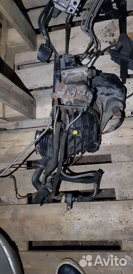 Дозатор,распредилитель ауди 100 c3 5цилиндров