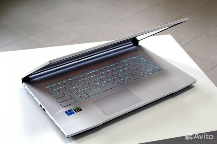 Игровой ноутбук MSI Sword i5(11) /16Gb/RTX/17.3