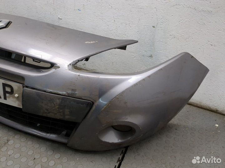 Бампер передний Renault Clio