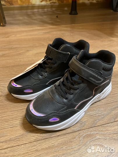 Остин кроссовки женские