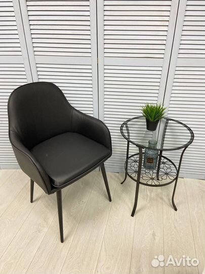 Кресло кожаное