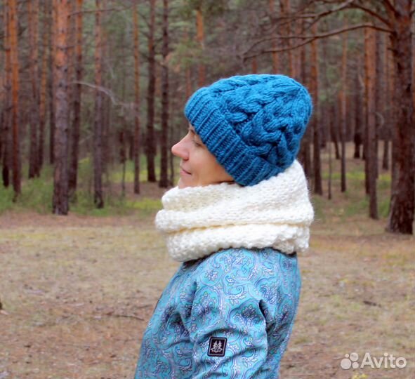 Шапки вязаные разных цветов (ручная работа)