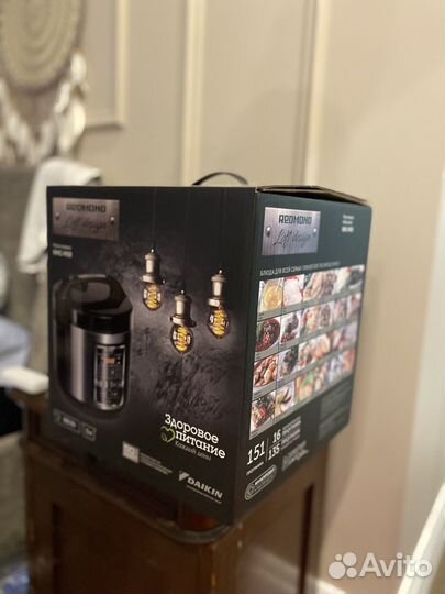 Мультиварка redmond 5 л. RMC- M50. Новая