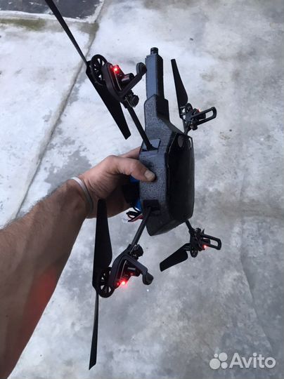 Квадрокоптер с камерой