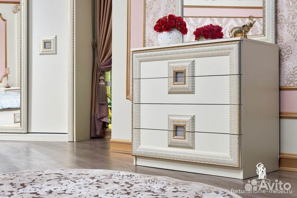 Спальный гарнитур