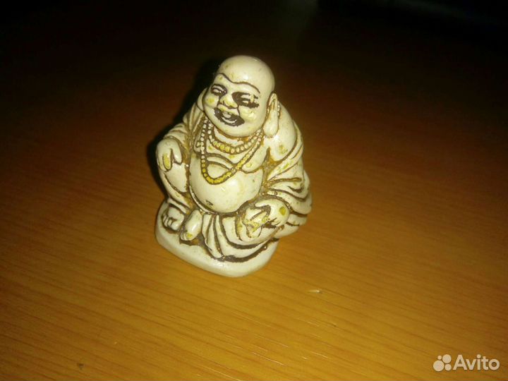 Фигурка нэцкэ 