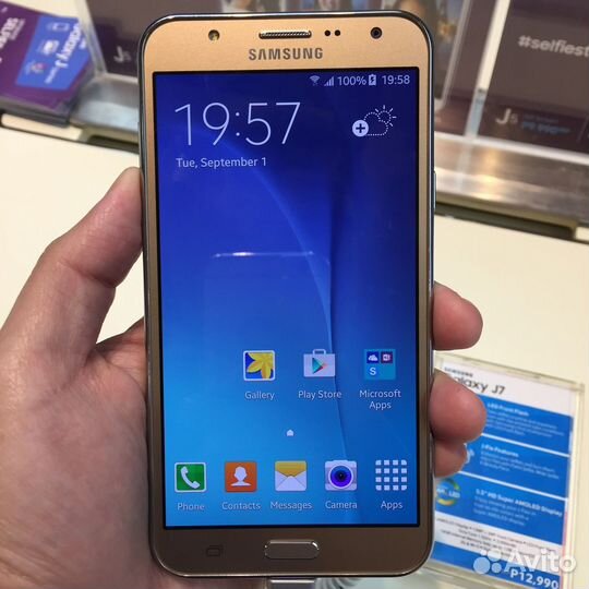 Смартфон Samsung Galaxy J5