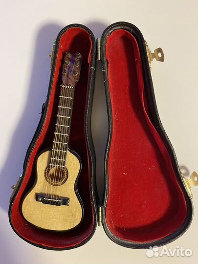 Коллекция музыкальных инструментов