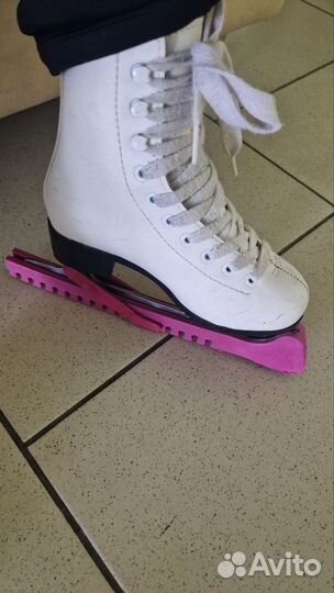 Коньки фигурные граф Монтана голд