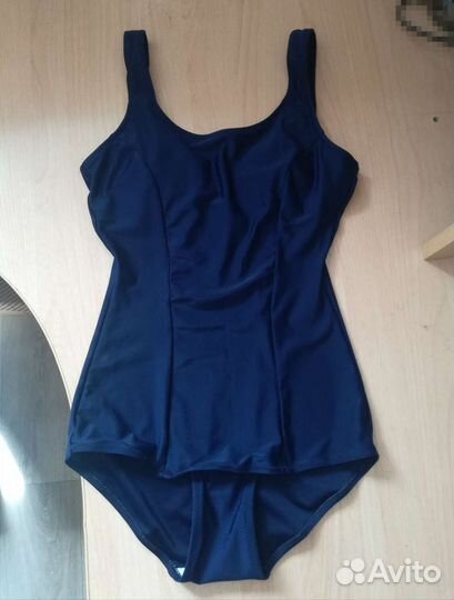 Слитный купальник