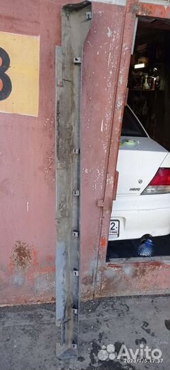 Накладка на пороги для мазда 323,фамилия, 2001-03г