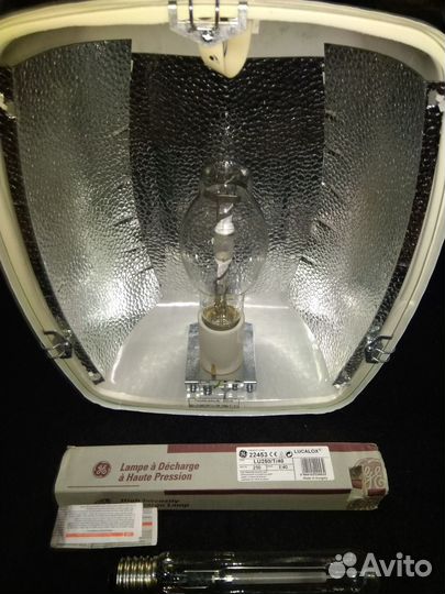 Светильник днат