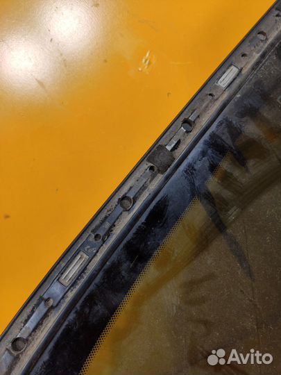 Стекло заднее правое для Mazda 626 Capella