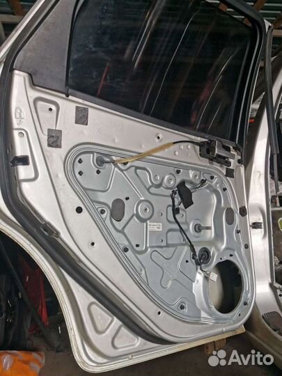 Дверь задняя левая Focus 2 универсал