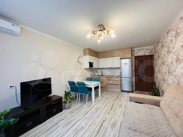 2-к. квартира, 58 м², 8/10 эт.