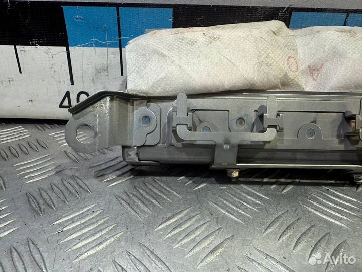 Б/У Подушка безопасности нижняя#002