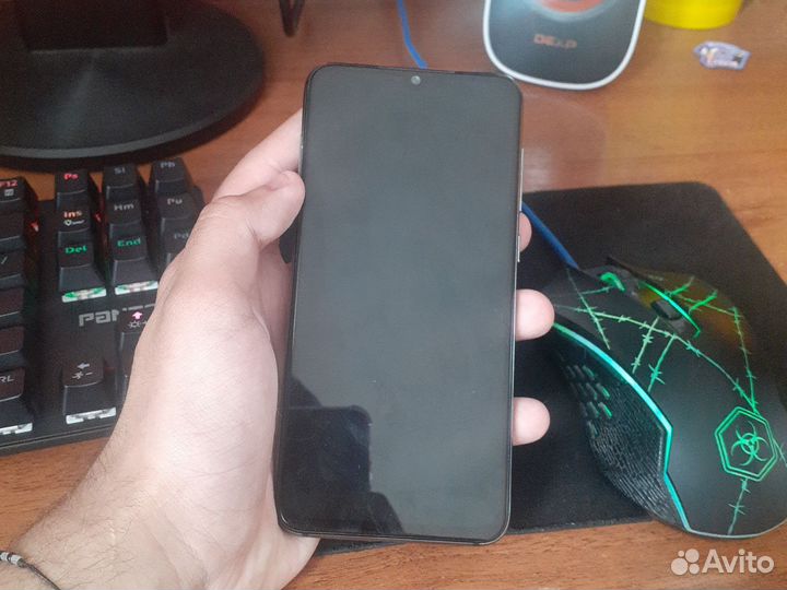 Xiaomi Mi 9 SE, 6/128 ГБ