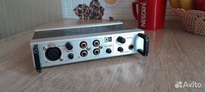 Native instruments audio 8 dj