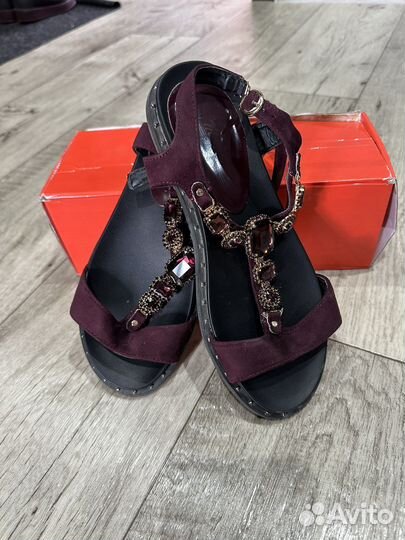 Босоножки женские