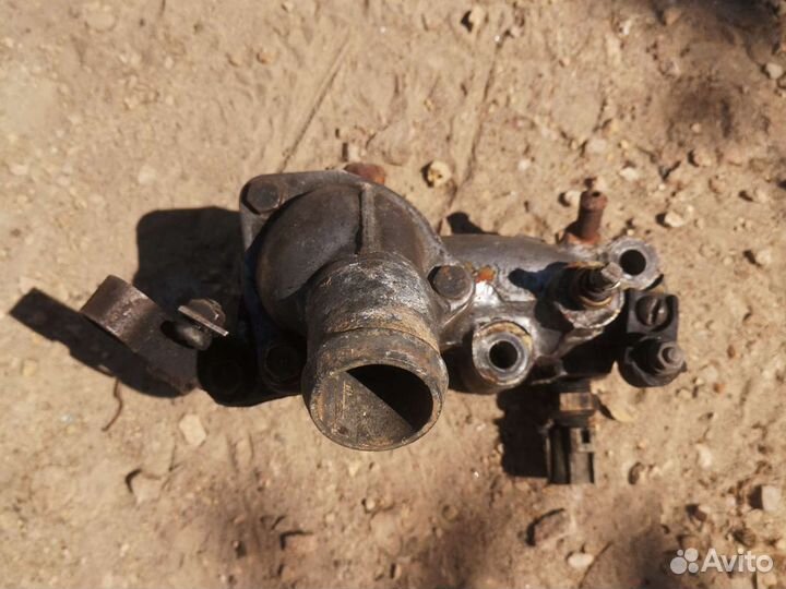 Термостат 1,8 td Mondeo 2