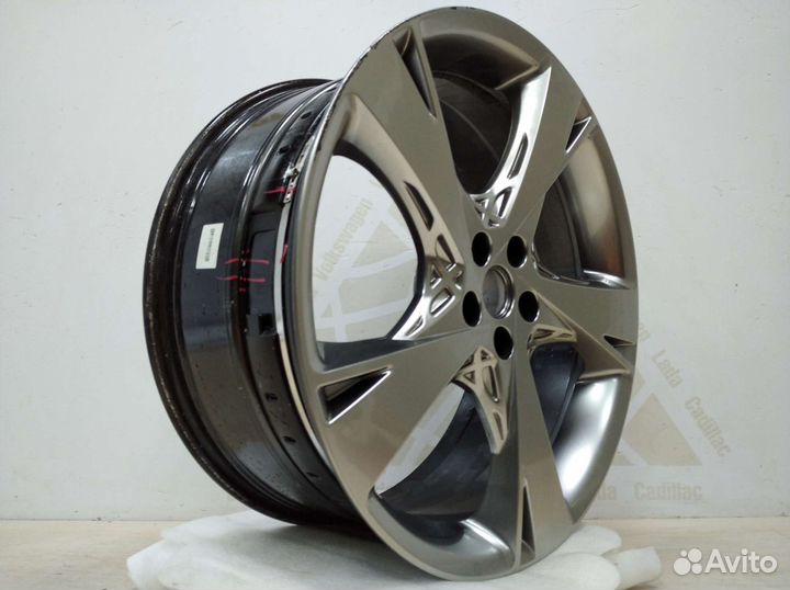 Диск литой R22 Genesis GV80