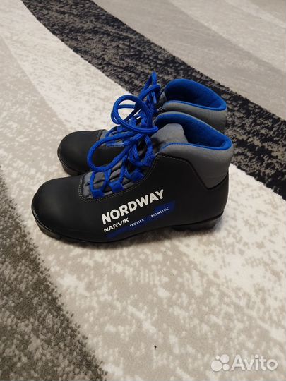 Лыжные ботинки 35 р-р