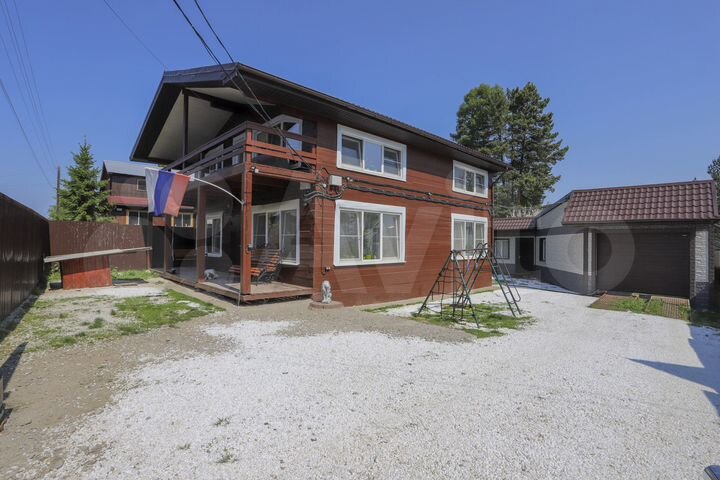 Дом 218,3 м² на участке 6,2 сот.