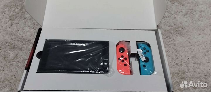 Nintendo switch + 3 игры
