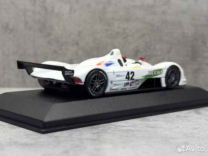 Модель автомобиля BMW V12 LMR 1:43 Minichamps