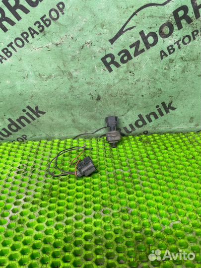 Датчик Mazda Familia
