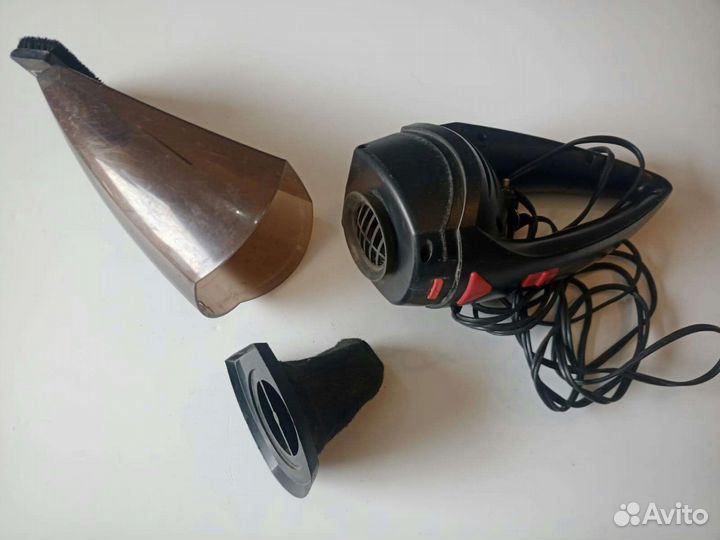 Автомобильный пылесос