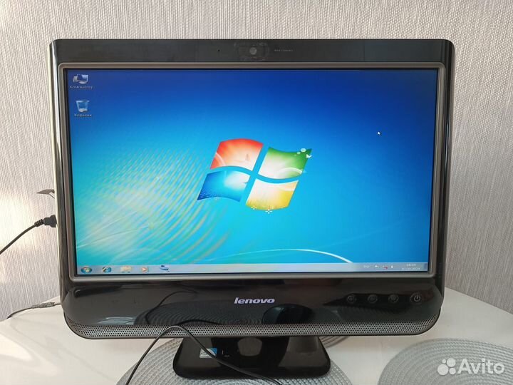 Моноблок Lenovo 10040