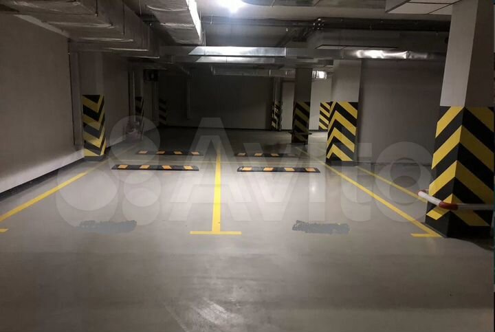 Машиноместо, 13 м²