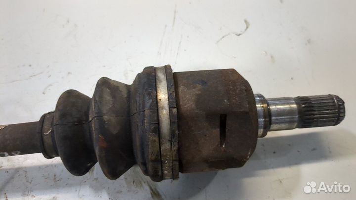 Полуось левая передняя Hyundai Matrix