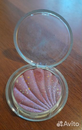 Тени для век