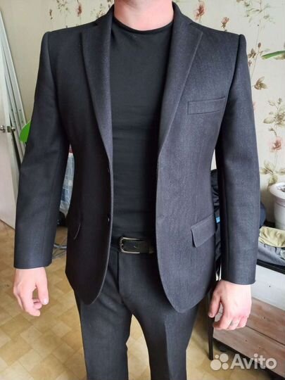 Костюм классический мужской Peplos