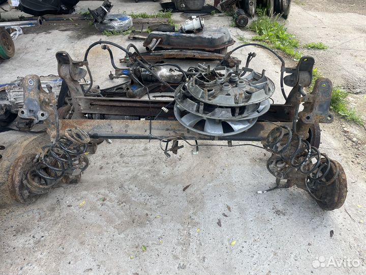 Балка задняя Hyundai Getz 551001C200 2002-2010 г