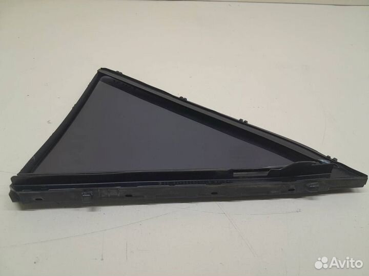 Стекло двери задней правой форточка Toyota Camry V