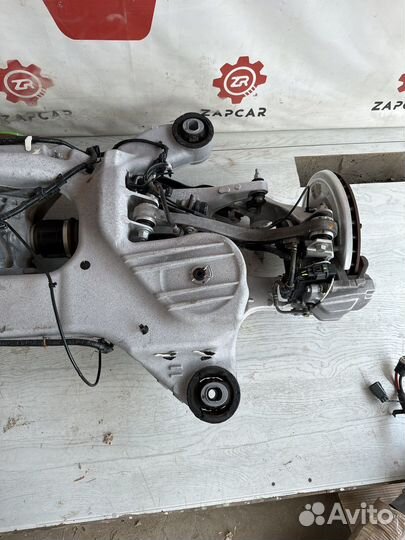 Land Rover Range Rover L405 Подрамник задний