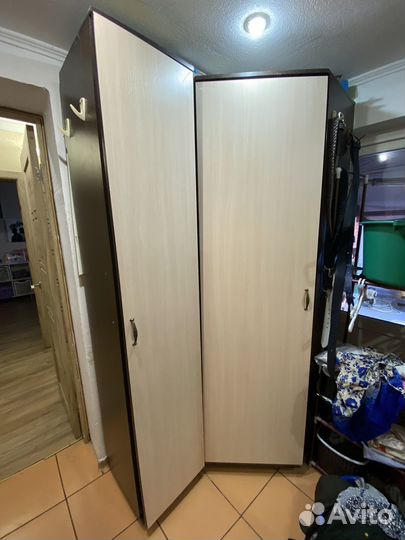 Шкаф угловой